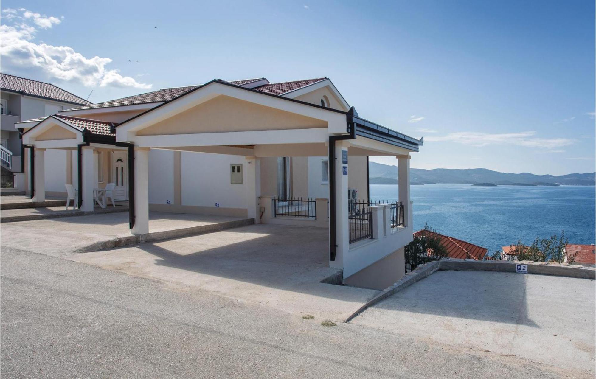 Lovely Apartment In Komarna With House Sea View Klek Kültér fotó
