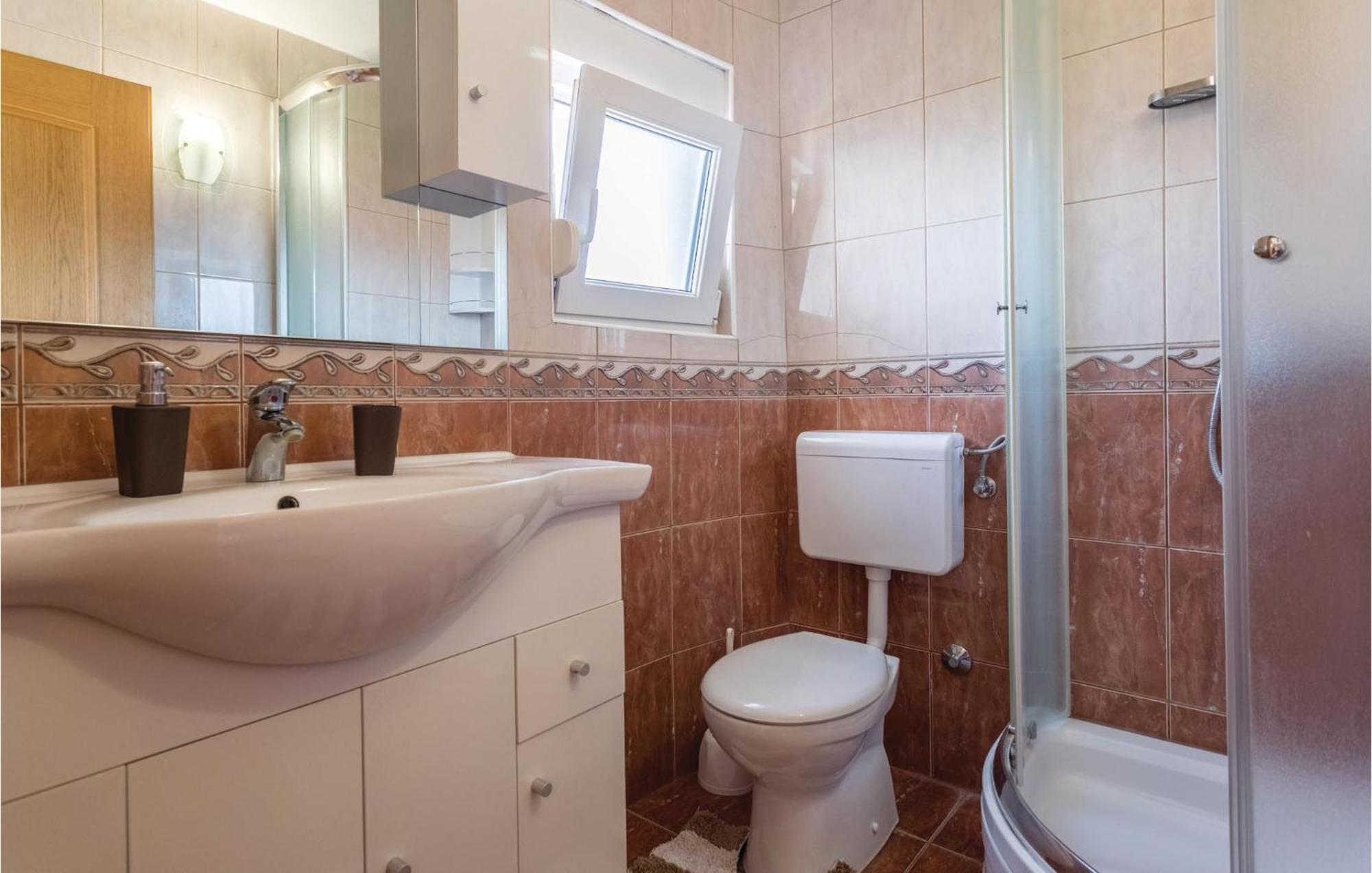 Lovely Apartment In Komarna With House Sea View Klek Kültér fotó